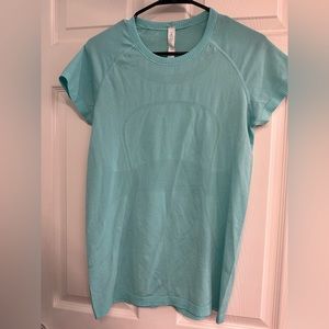 Lulu Lemon Aqua, short sleeve shirt